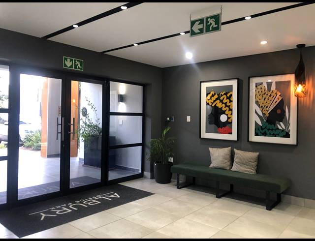 144M² OFFICE TO LET IN HYDE PARK